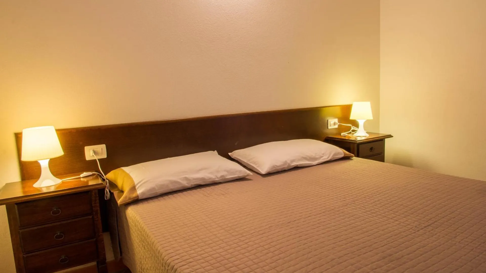 Gf Apartments Li Seddi Badesi
